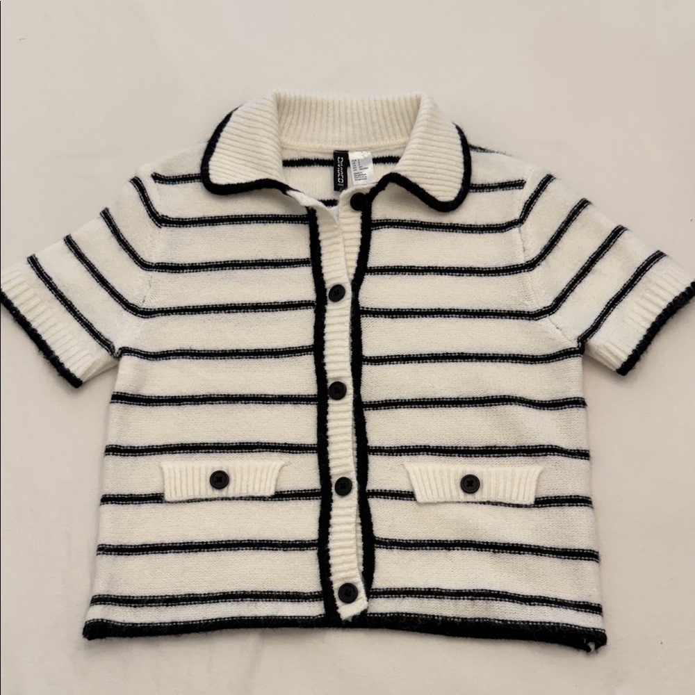 H&M Black and White Striped Short Sleeve Blouse